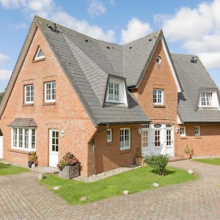 Nyaraló Enen Neest App 3 *